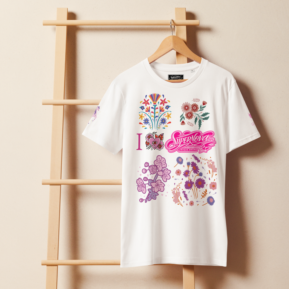 SuperWomen's mid-light t-shirt
